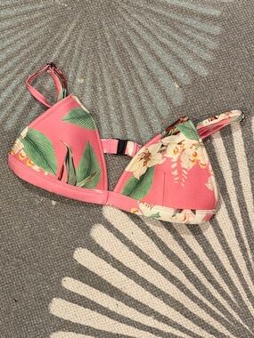 triangl swimwear Pink Floral Triangle Bikini Top